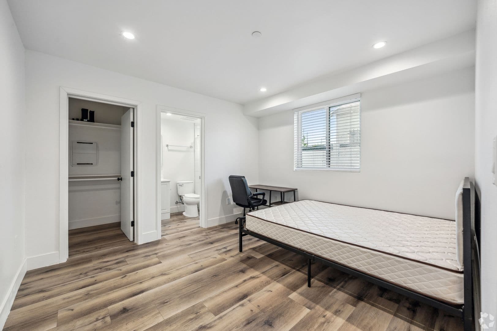 Los Angeles Apartment: 1181 Rolland Curtis Place