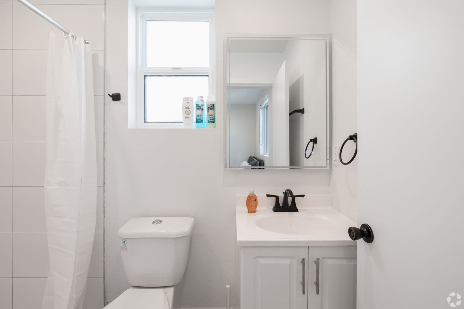 Los Angeles Apartment: 1181 Rolland Curtis Place