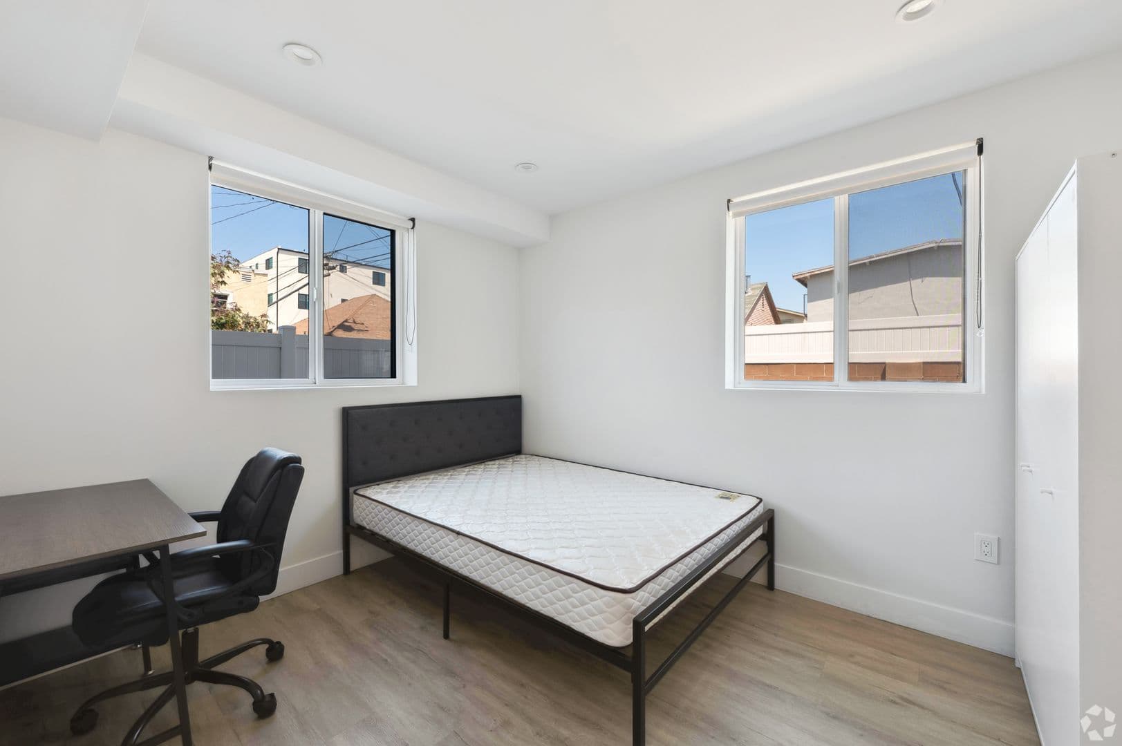 Los Angeles Apartment: 1297 West 36th Street