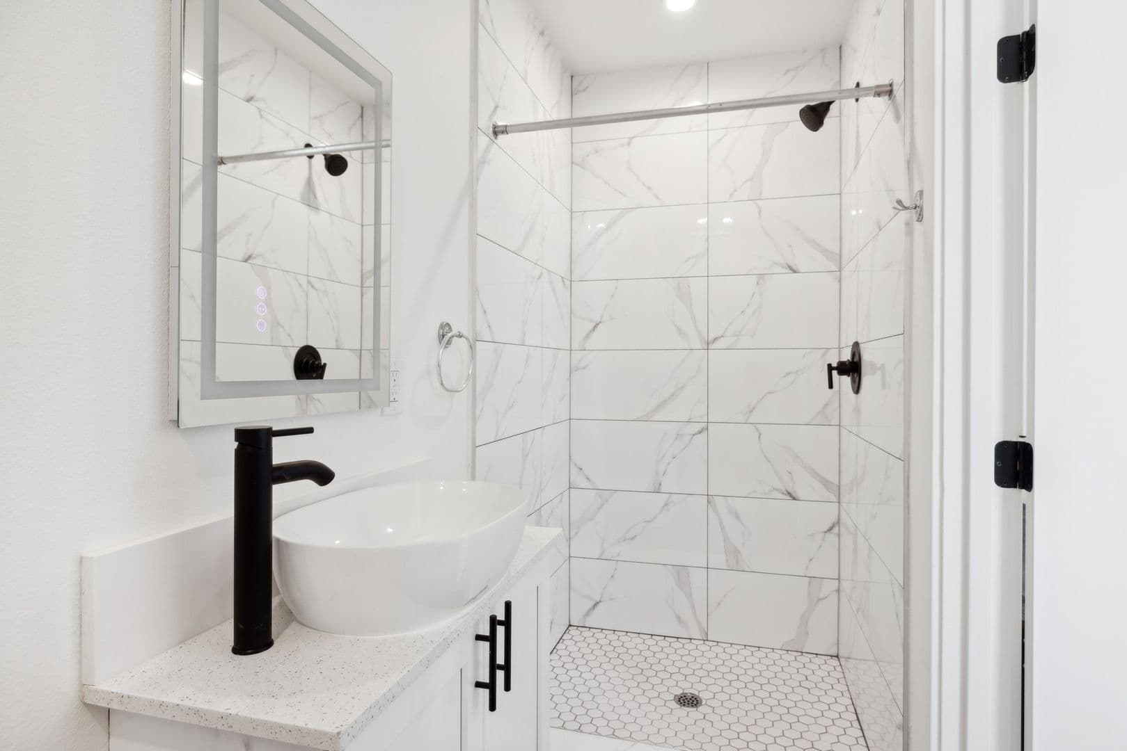 Los Angeles Apartment: 1314 West 35th Place