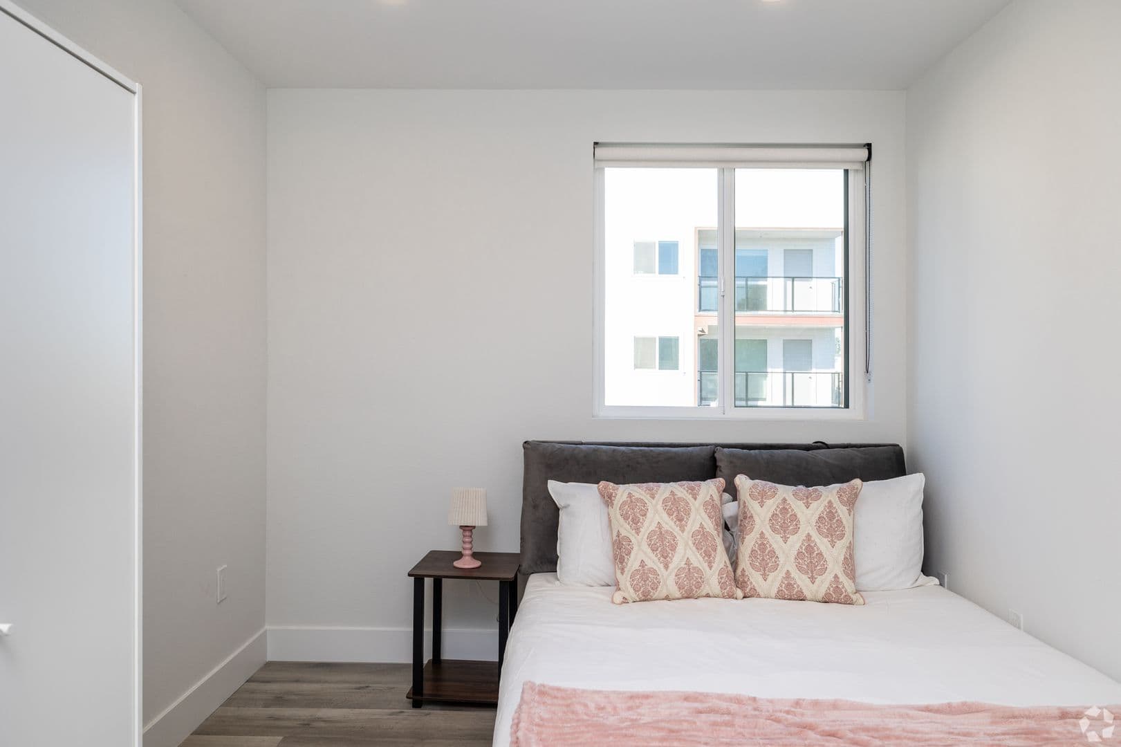 Los Angeles Apartment: 3507 1/2 South Budlong Avenue