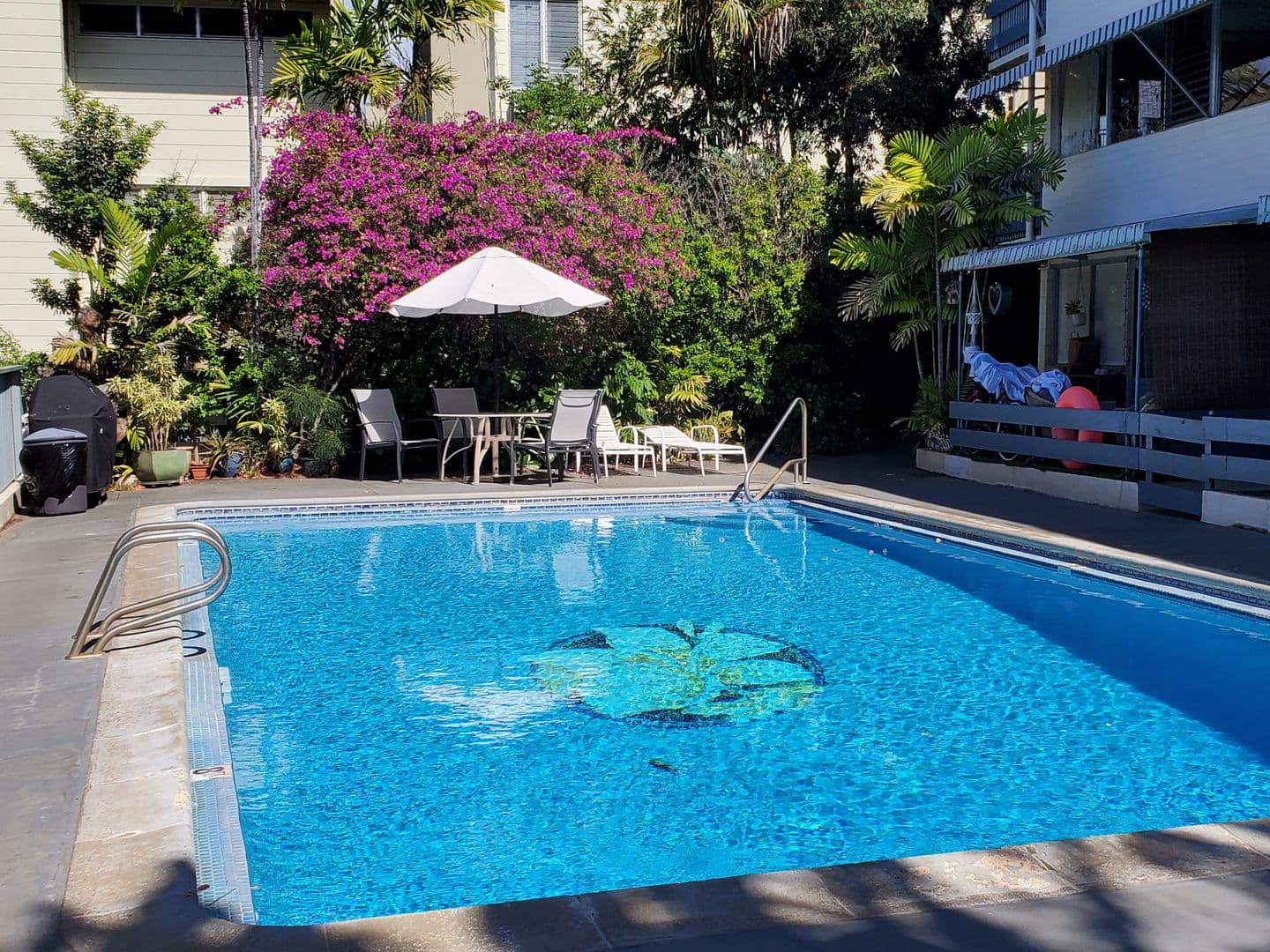 Honolulu Condo: 3093 Pualei Circle #103