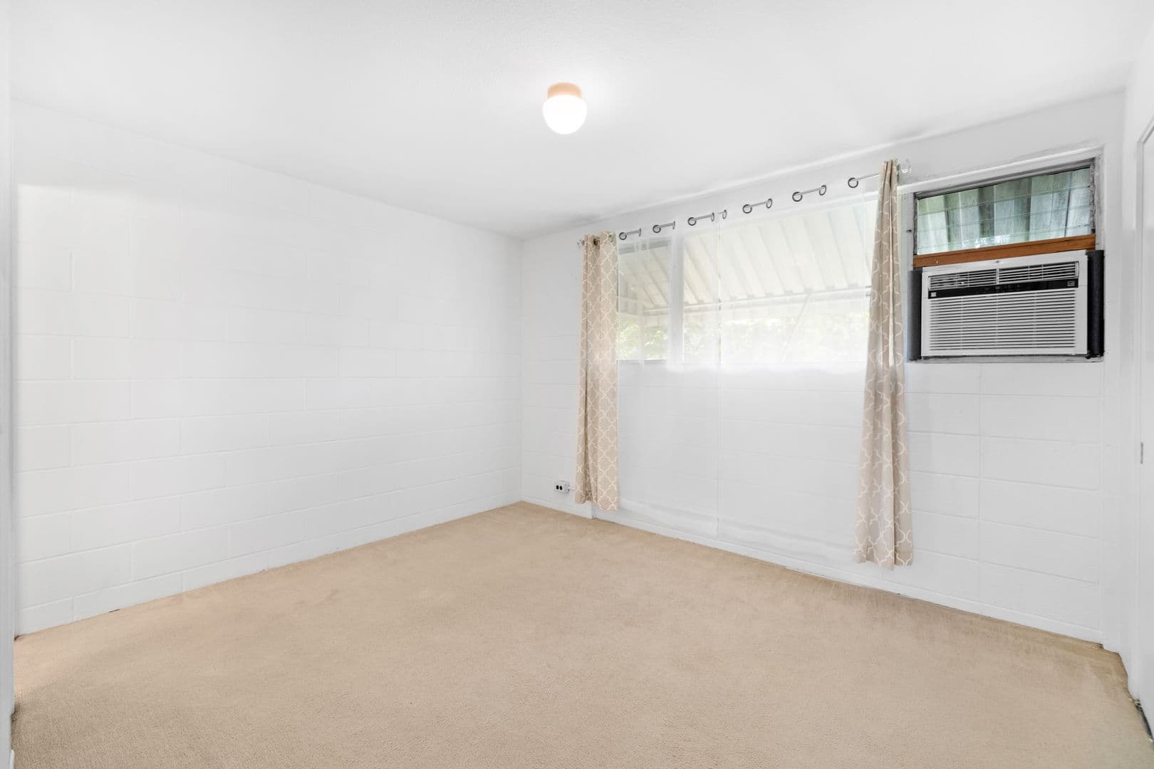 Honolulu Condo: 3093 Pualei Circle #103