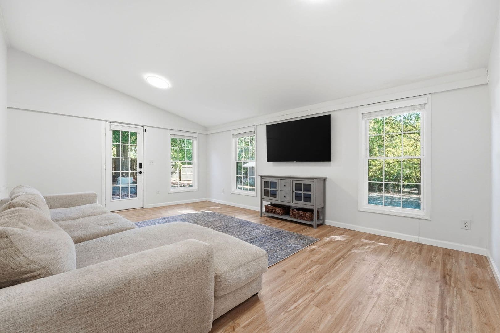 Southern Pines House: 1425 Central Drive
