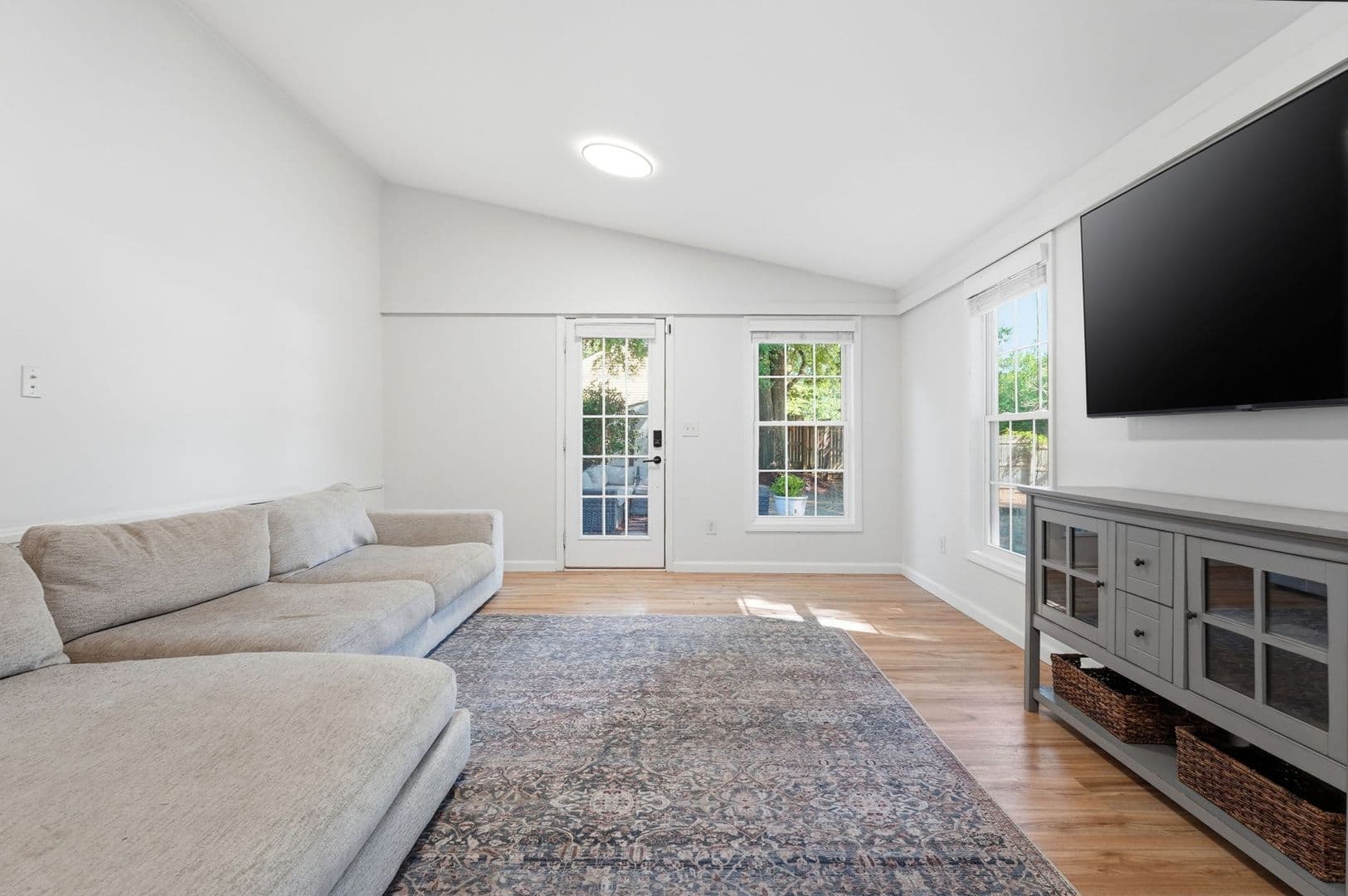 Southern Pines House: 1425 Central Drive
