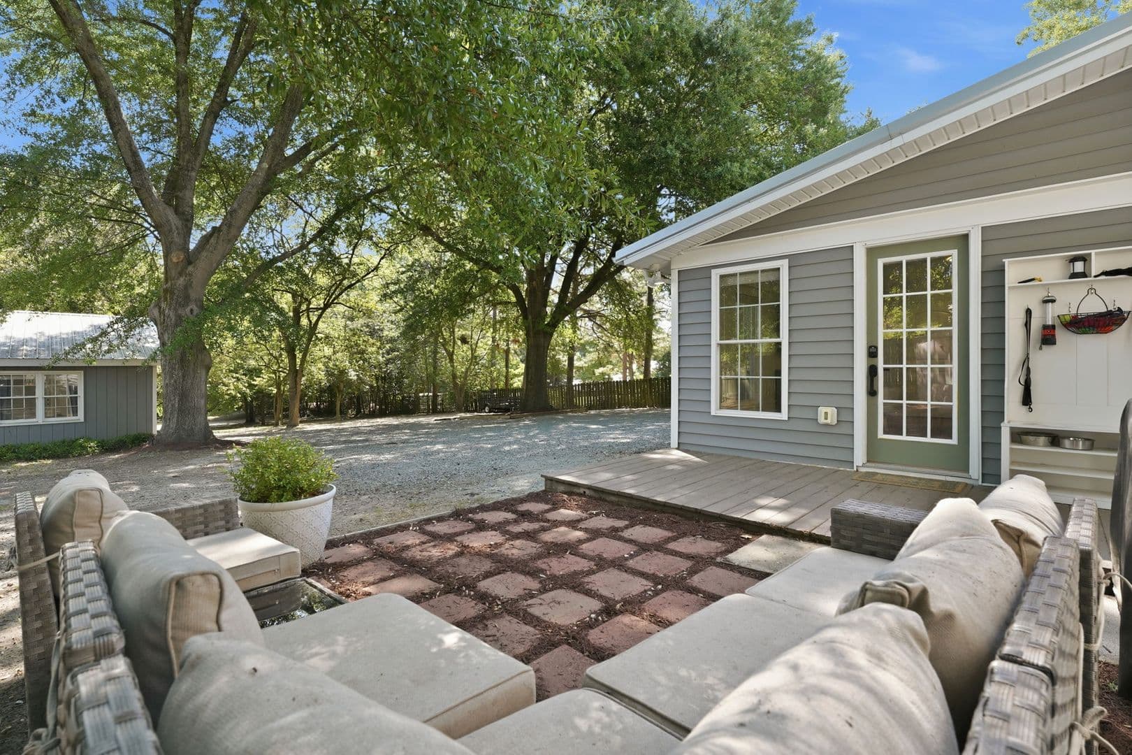 Southern Pines House: 1425 Central Drive