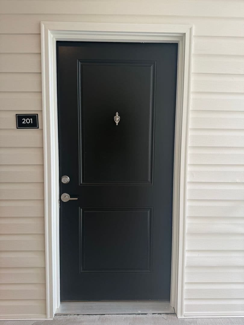 Vass Apartment: 520 Trove Lane