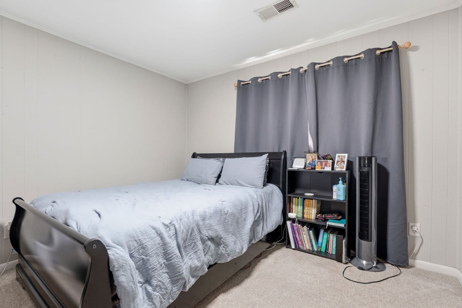 Southern Pines House: 1425 Central Drive