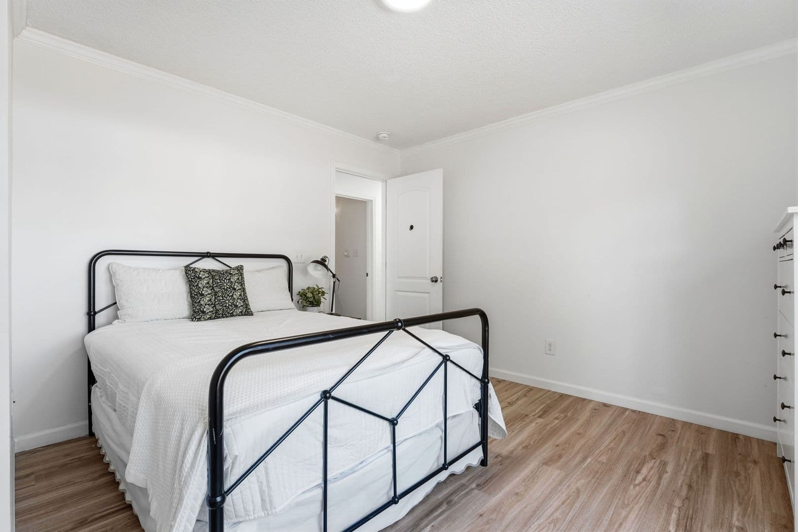 Southern Pines House: 1425 Central Drive