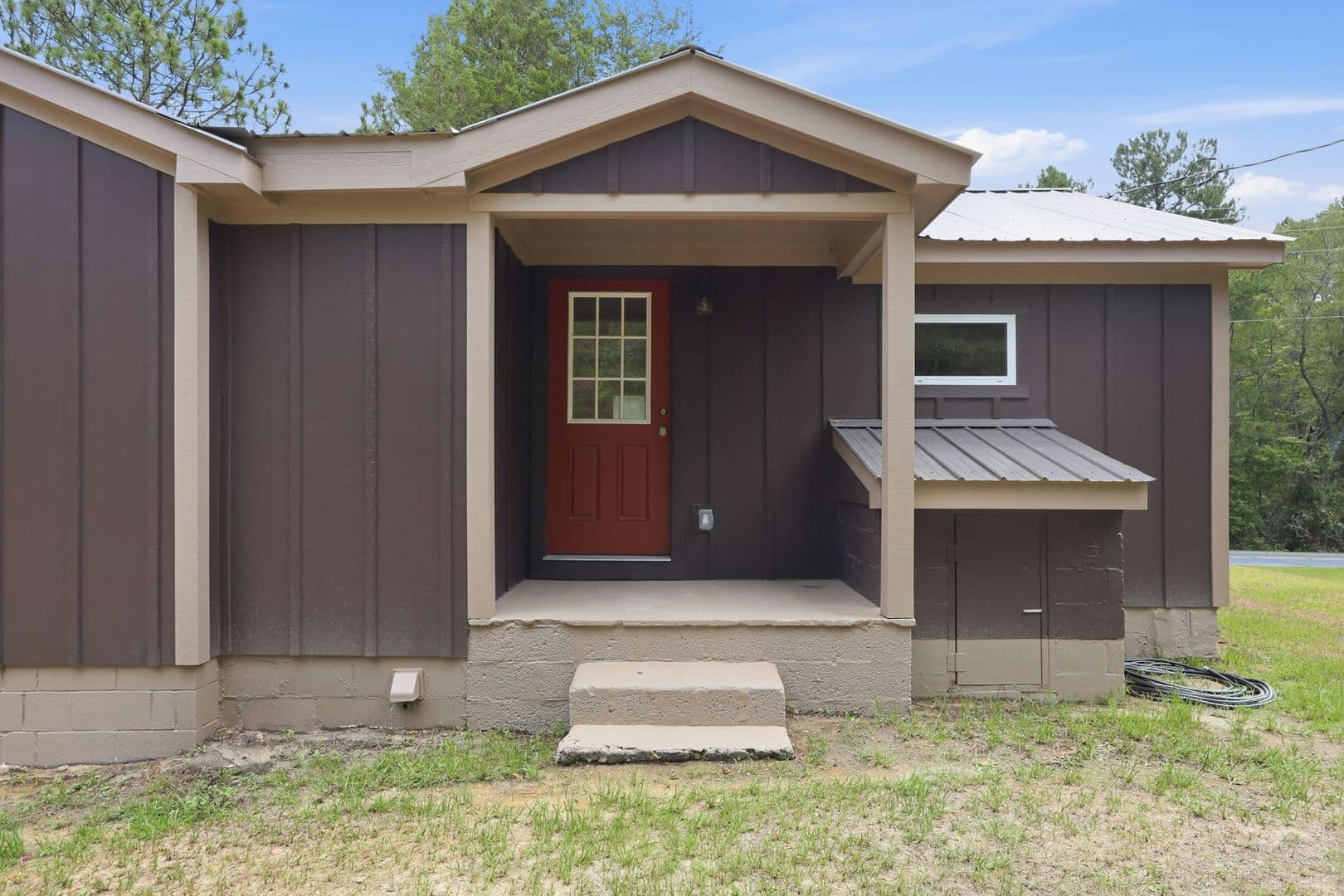 Aberdeen House: 3156 Reservation Road