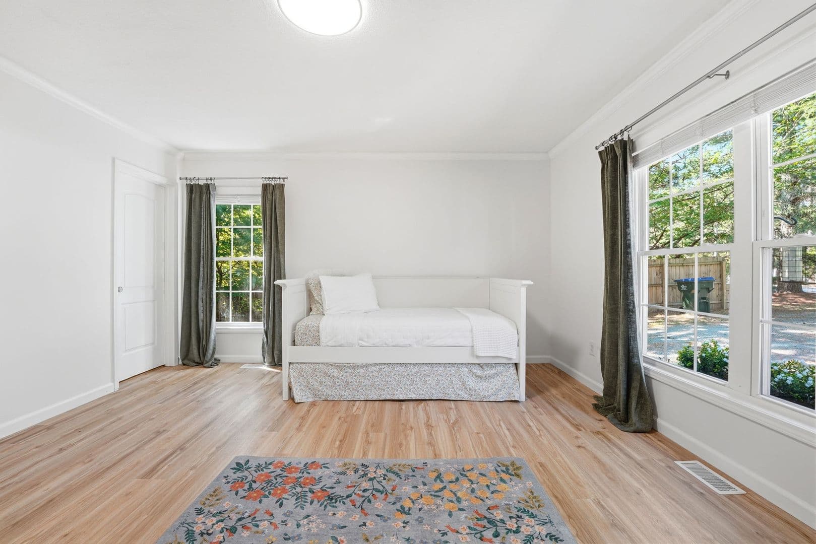 Southern Pines House: 1425 Central Drive