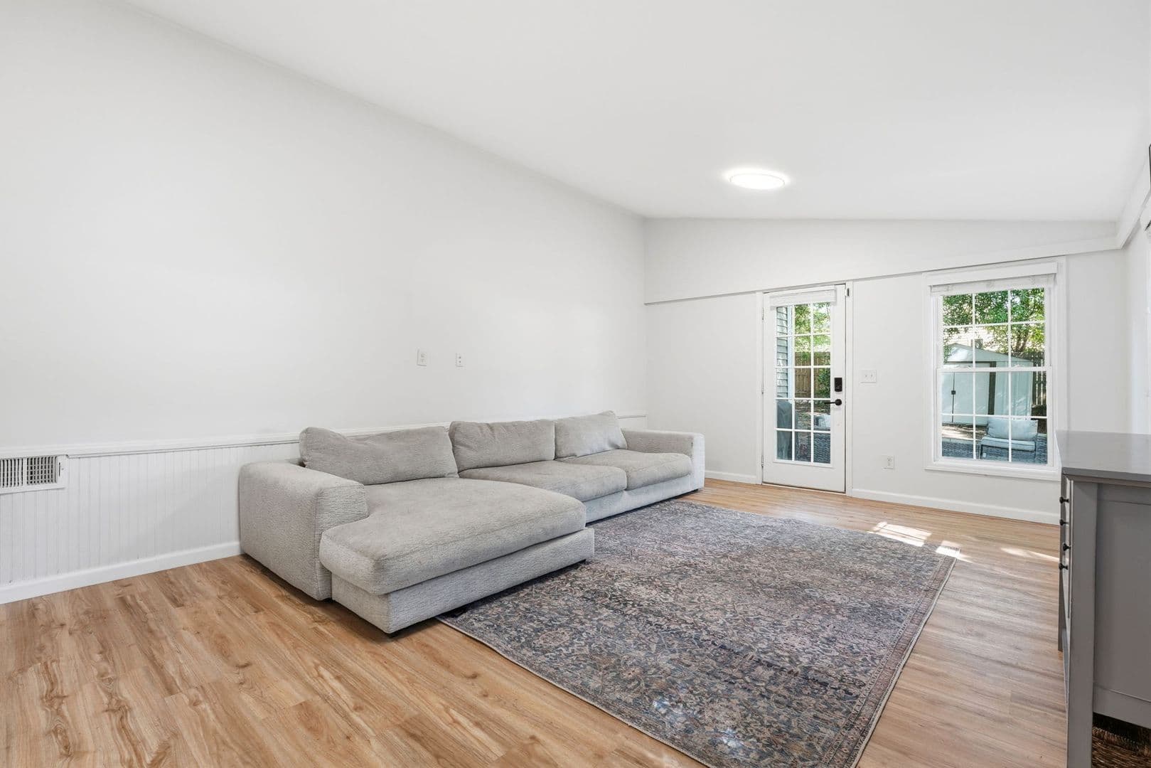 Southern Pines House: 1425 Central Drive