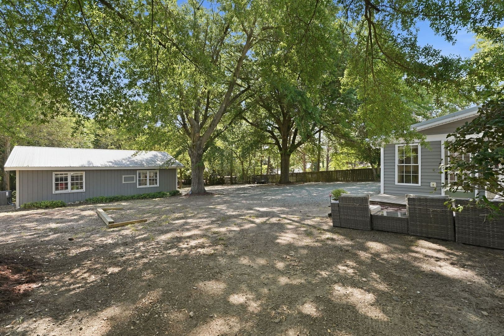 Southern Pines House: 1425 Central Drive