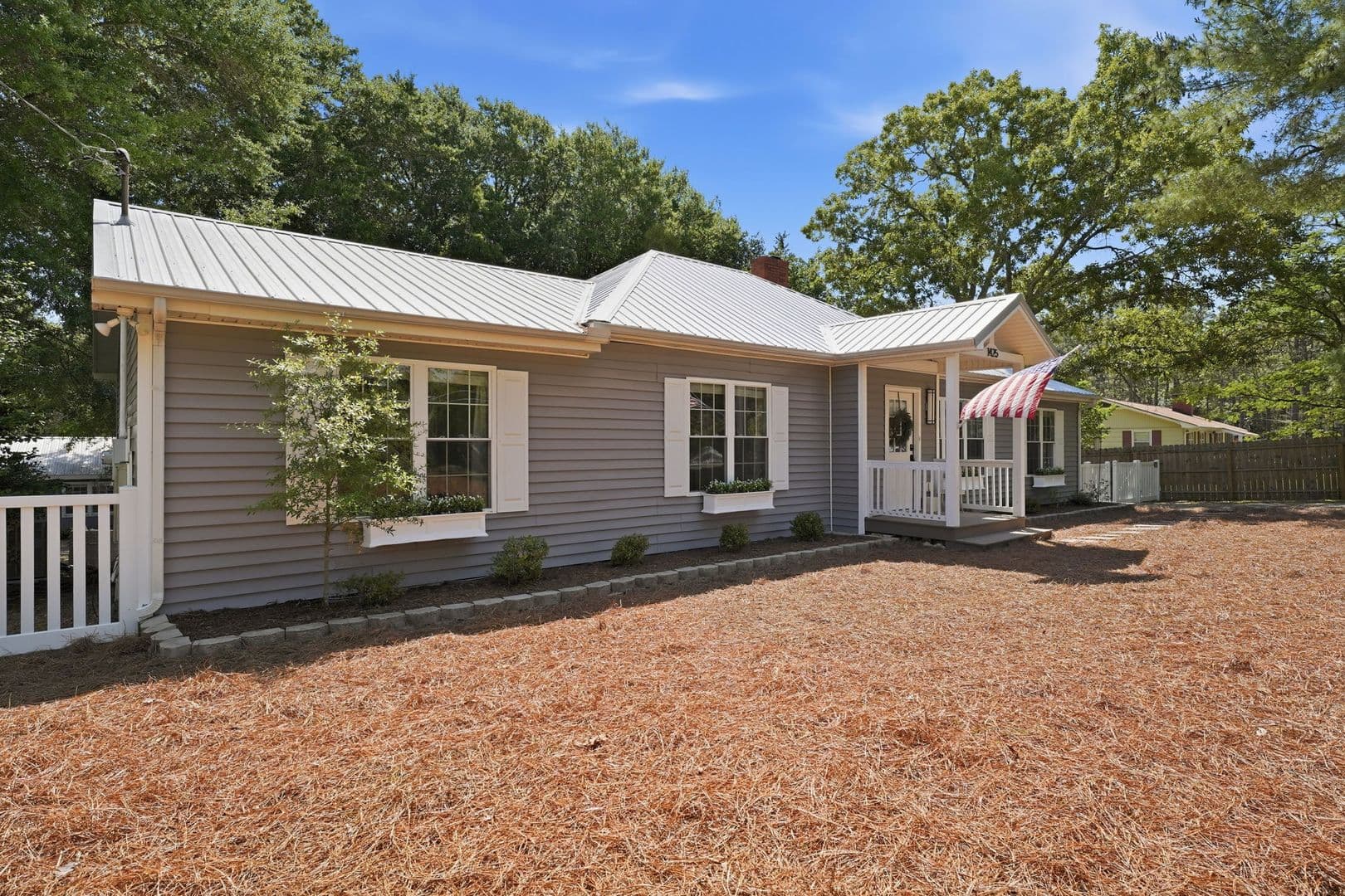 Southern Pines House: 1425 Central Drive