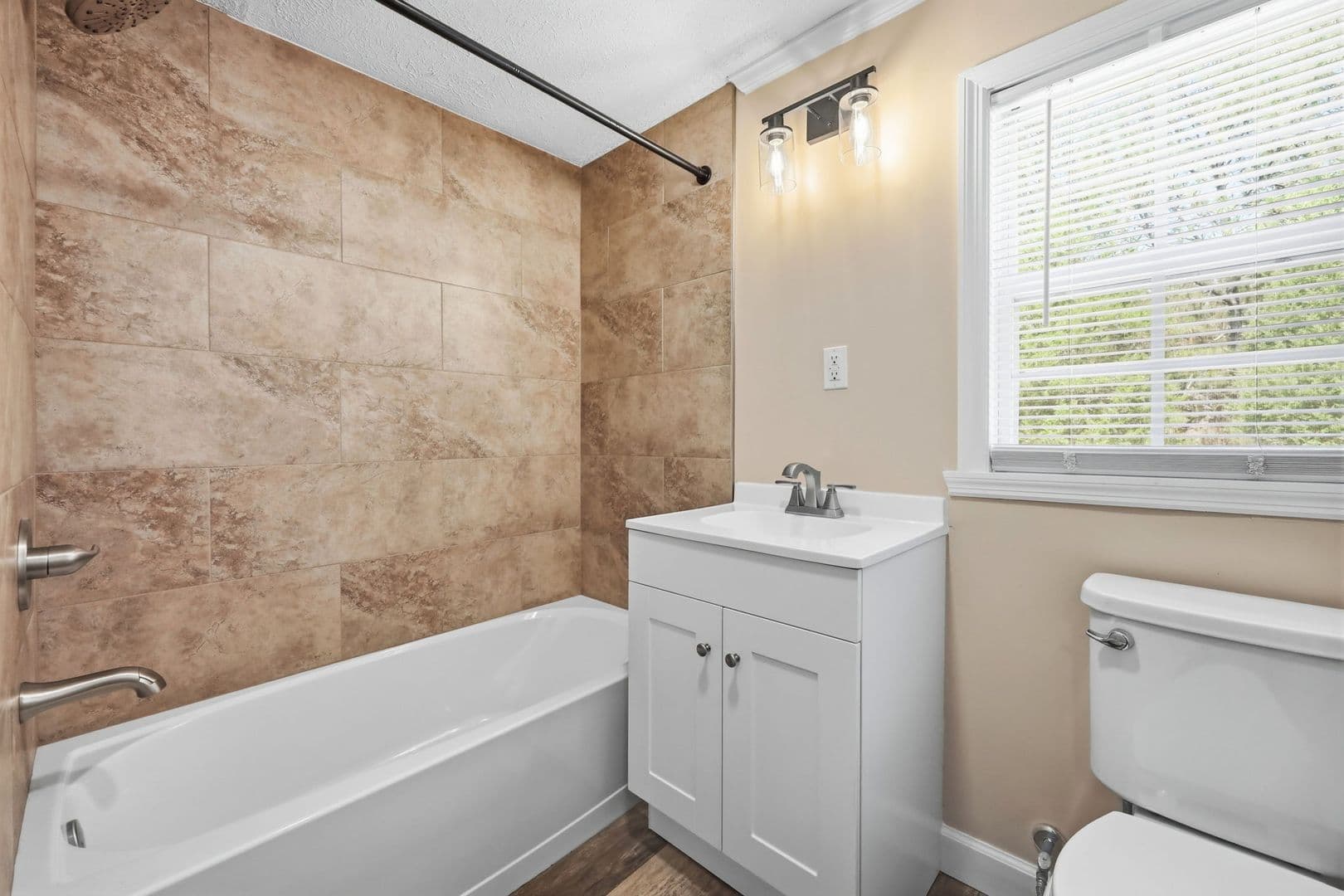 Aberdeen House: 3156 Reservation Road