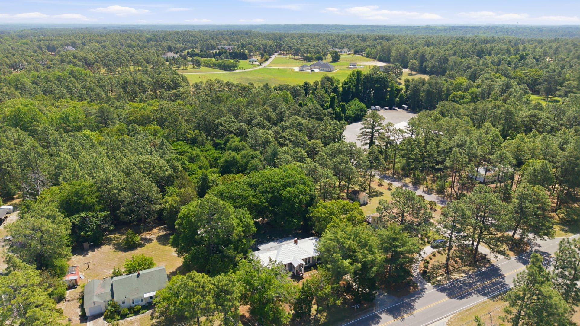 Southern Pines House: 1425 Central Drive