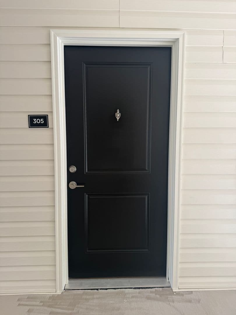 Vass Apartment: 520 Trove Lane