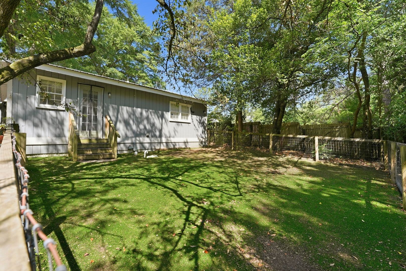 Southern Pines House: 1425 Central Drive