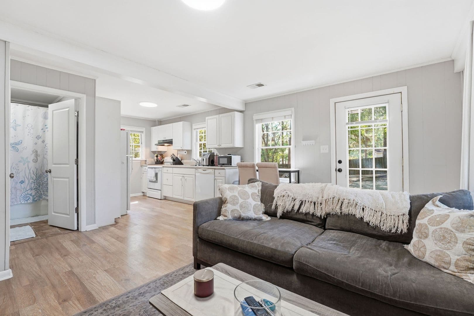 Southern Pines House: 1425 Central Drive