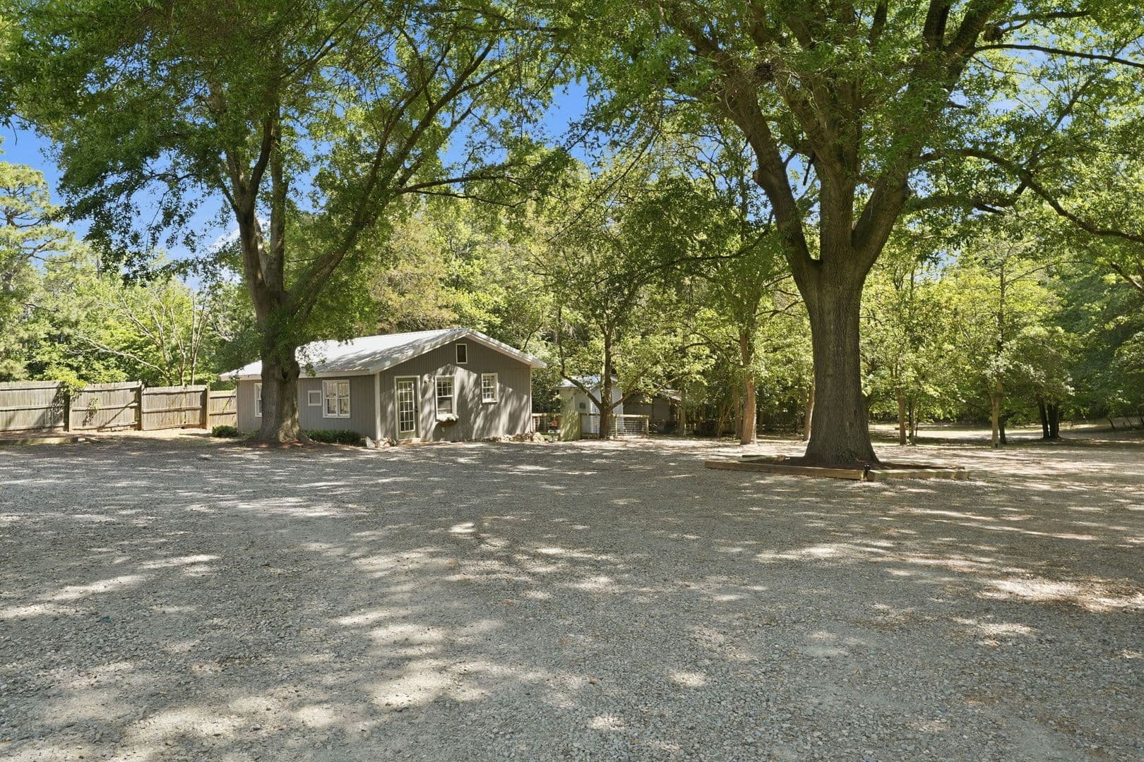 Southern Pines House: 1425 Central Drive