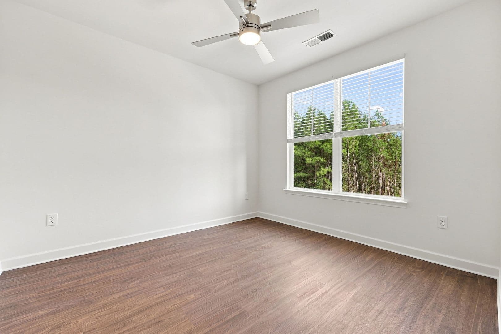 Vass Apartment: 520 Trove Lane