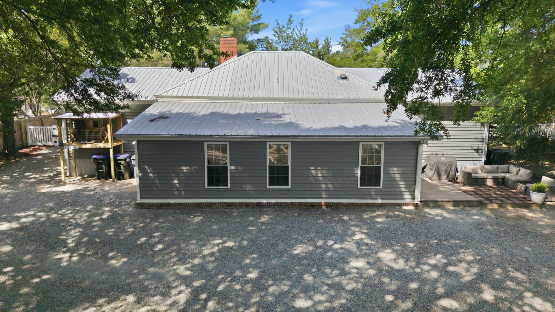 Southern Pines House: 1425 Central Drive