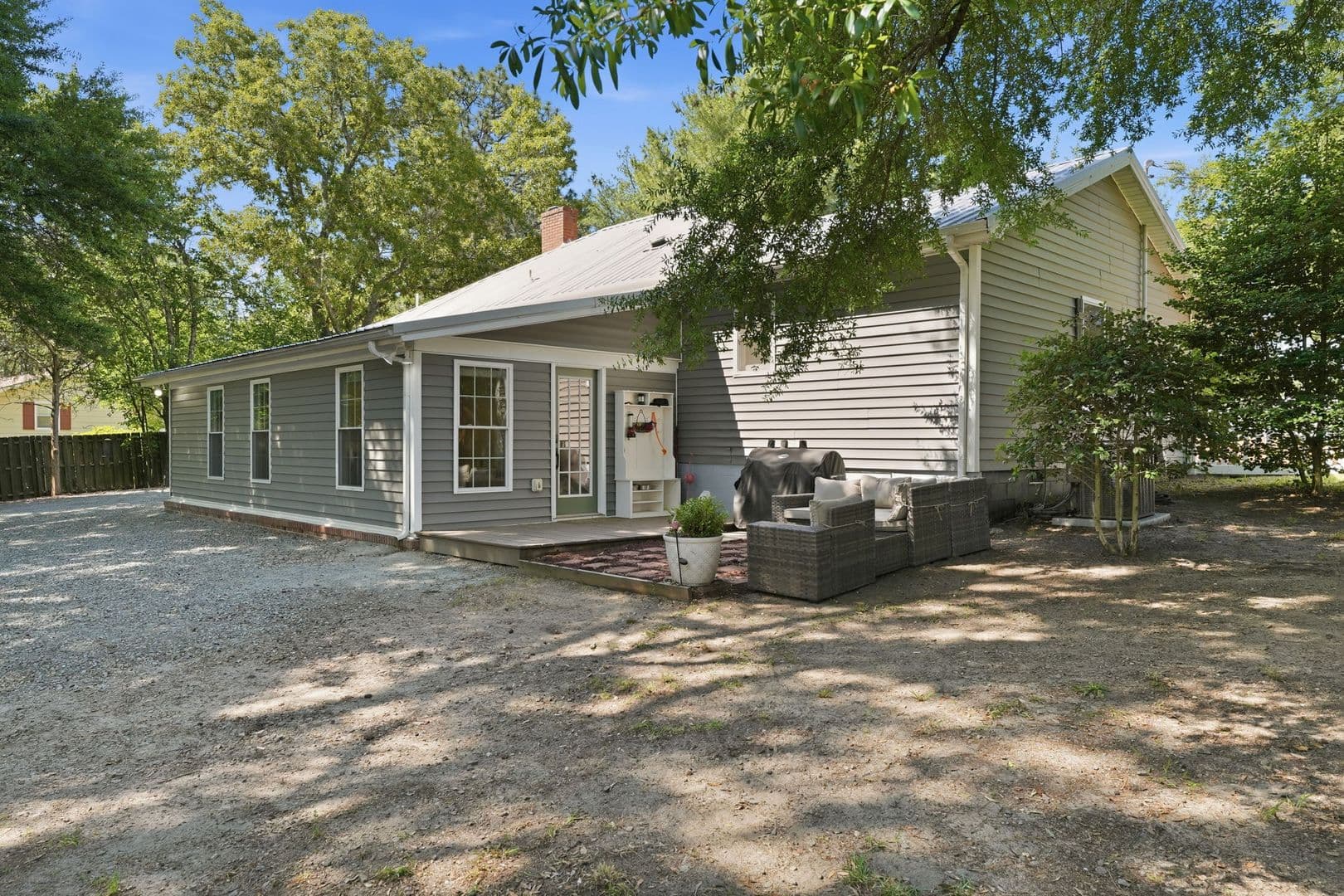 Southern Pines House: 1425 Central Drive