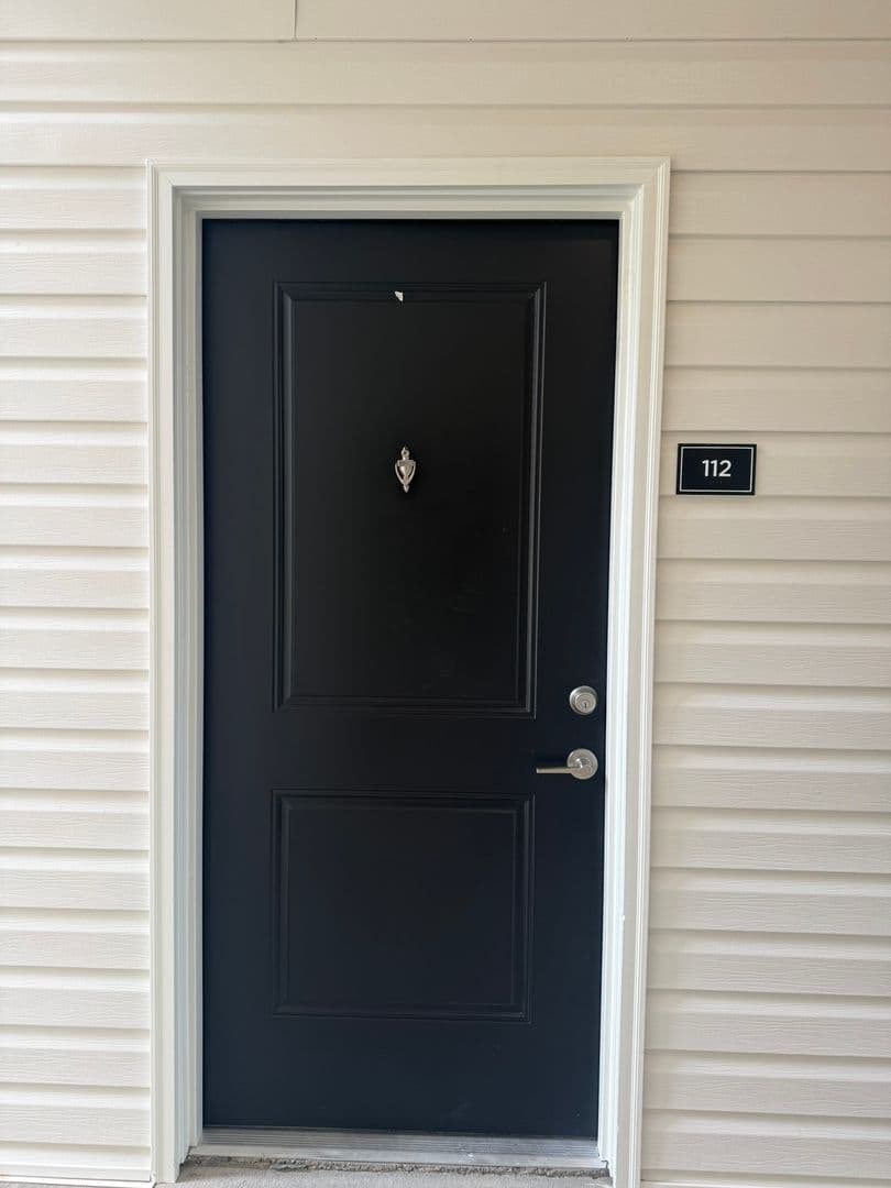 Vass Apartment: 520 Trove Lane