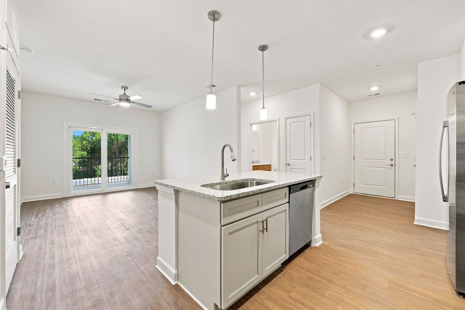 Vass Apartment: 520 Trove Lane
