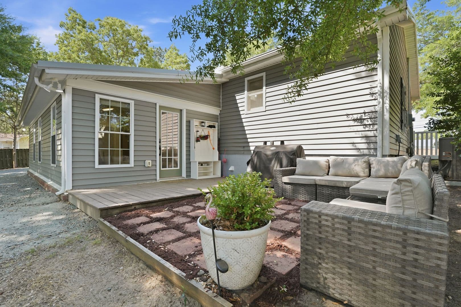 Southern Pines House: 1425 Central Drive