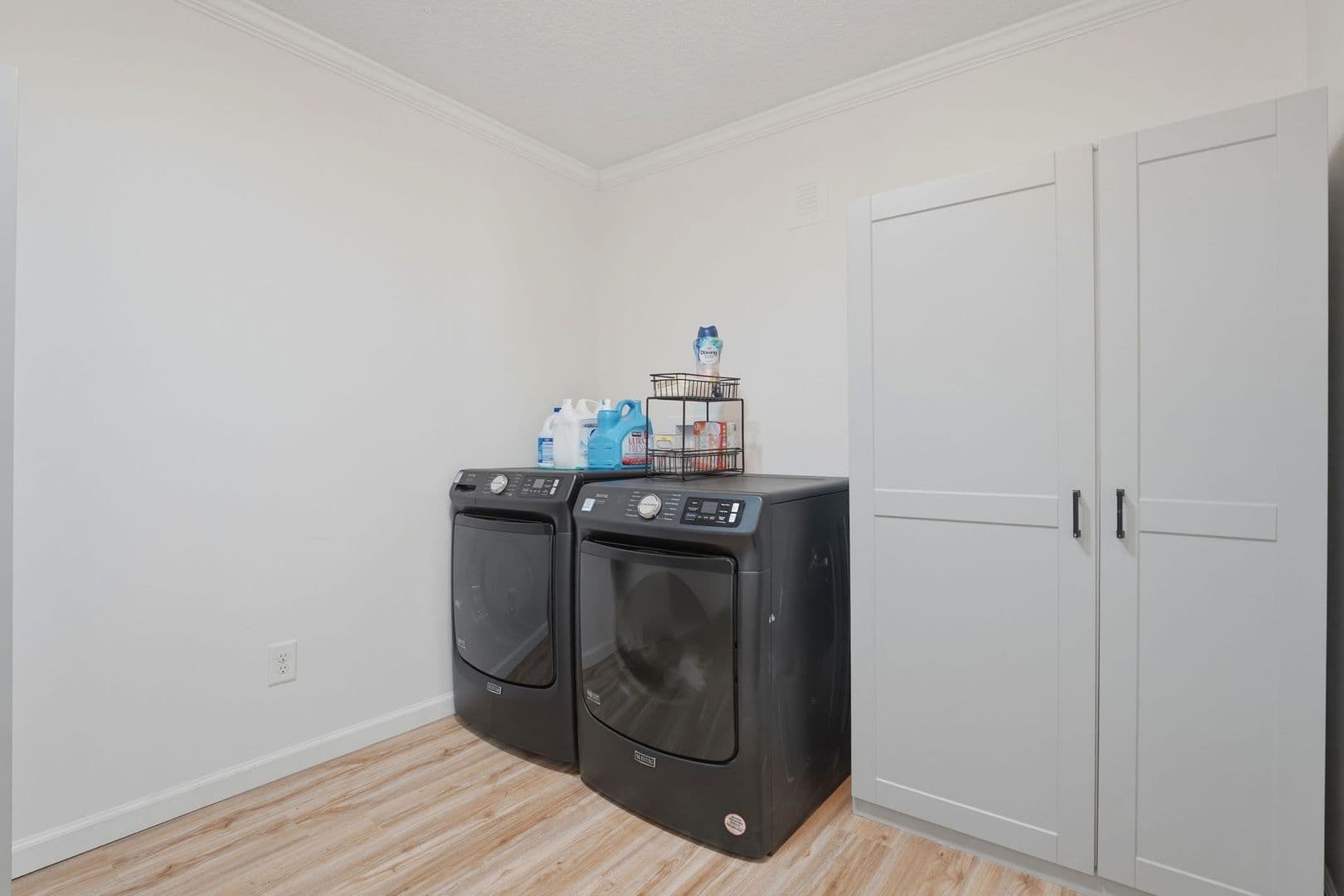 Southern Pines House: 1425 Central Drive