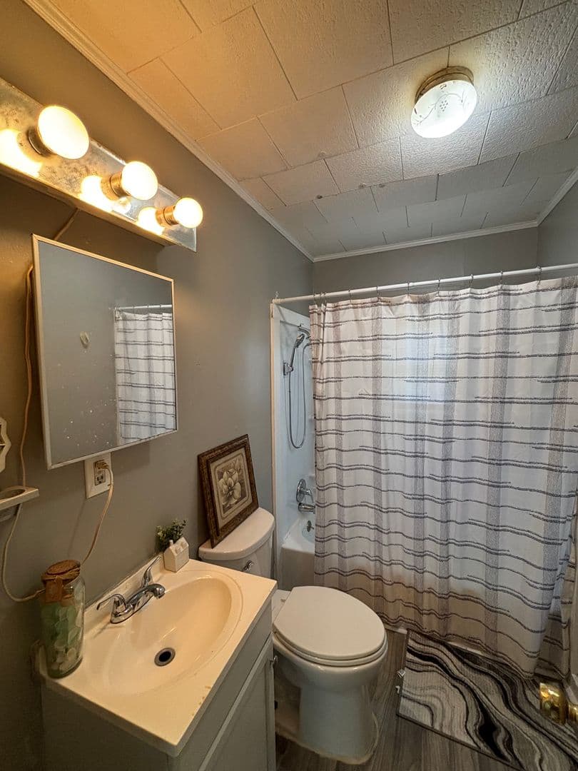 Gastonia Apartment: 320 Osceola St