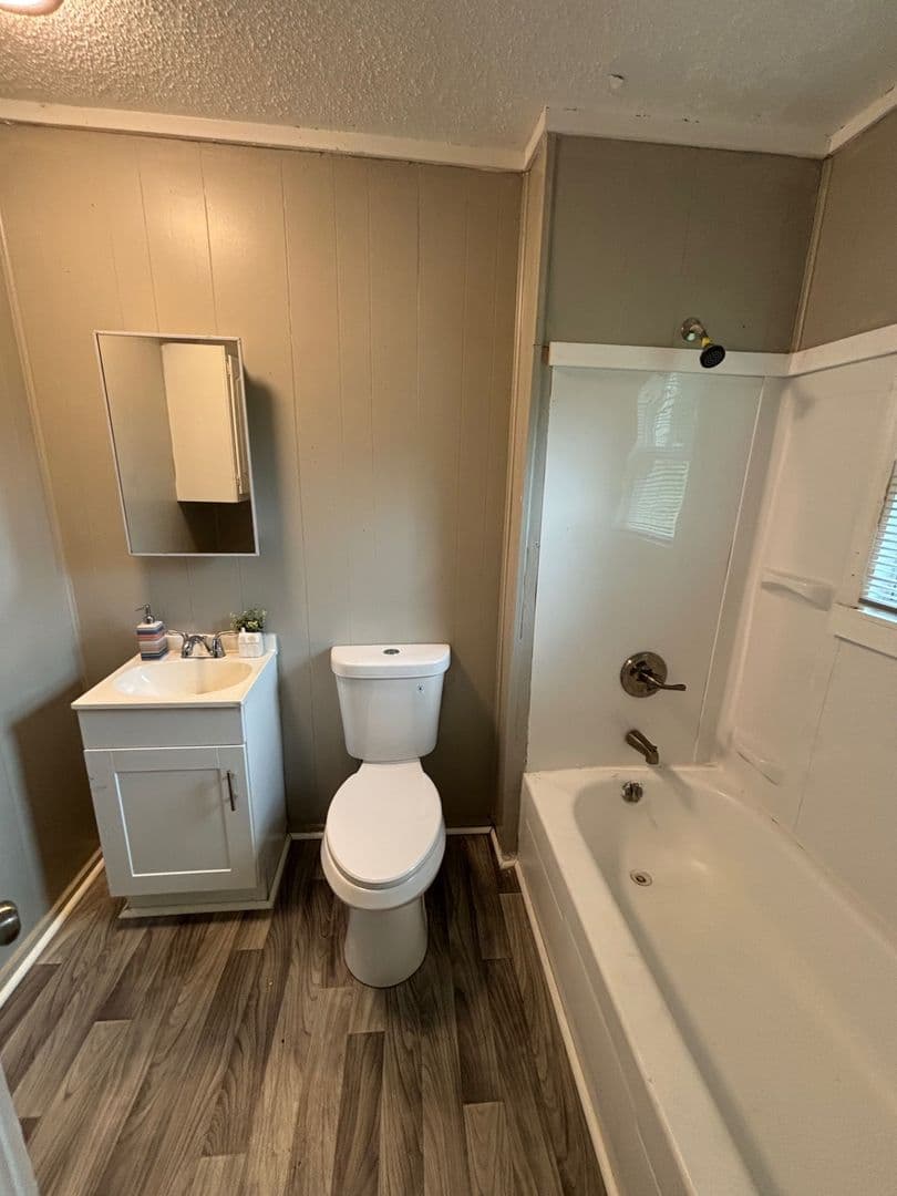Gastonia Apartment: 430 Osceola St
