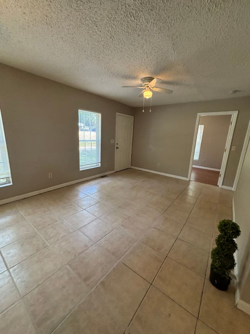 Dallas House: 115 Pindal