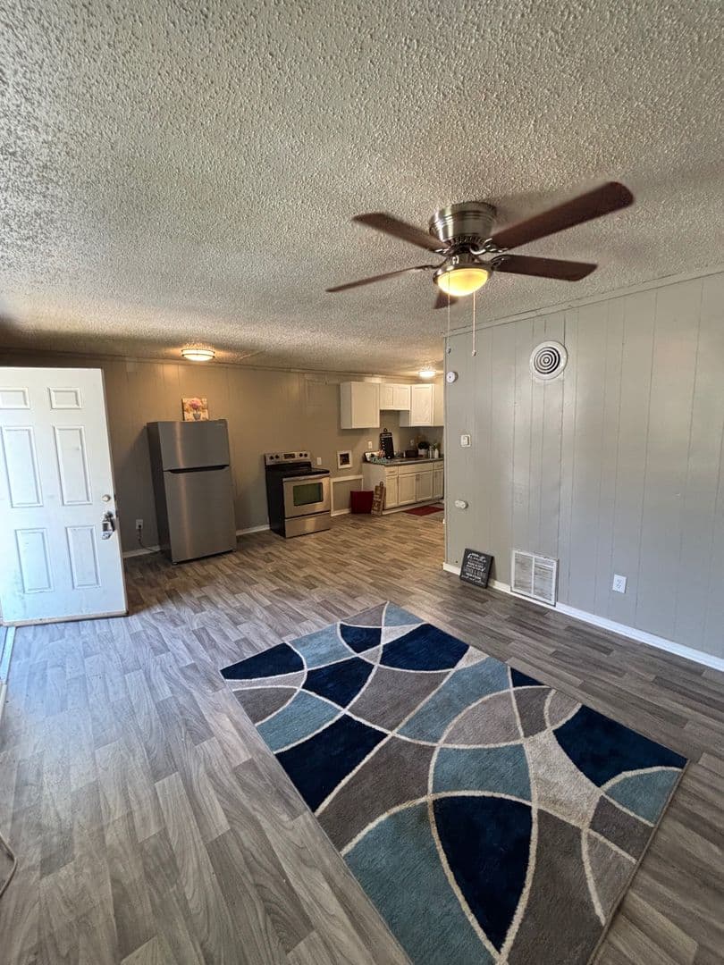 Gastonia Apartment: 430 Osceola St