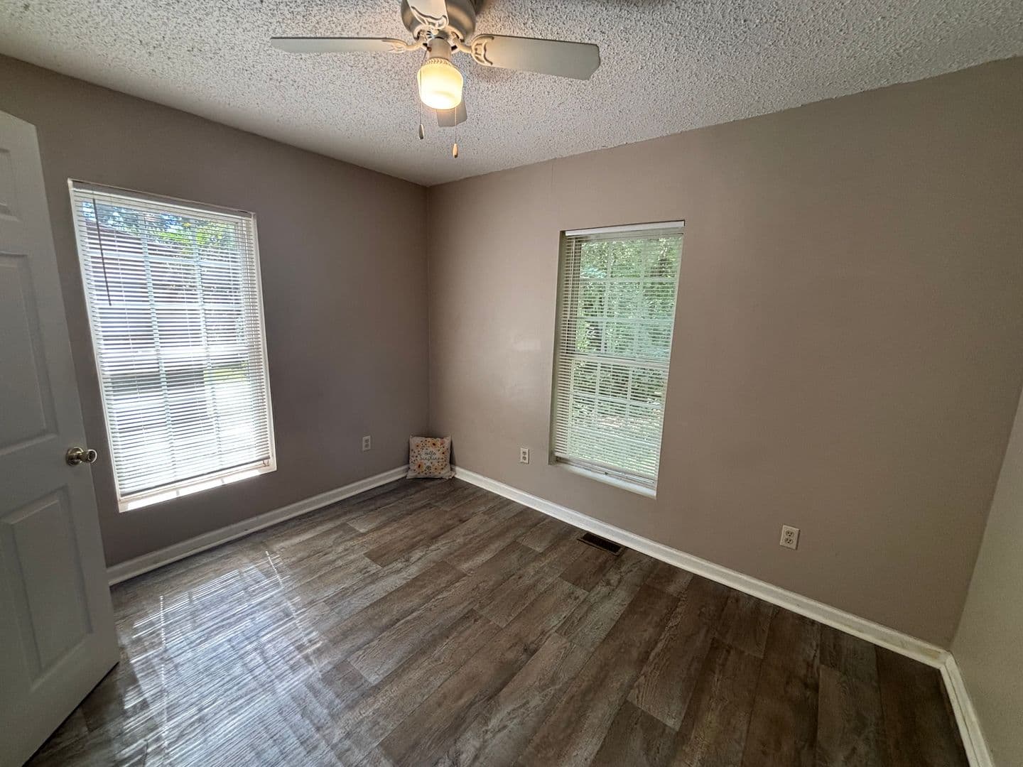 Dallas House: 115 Pindal