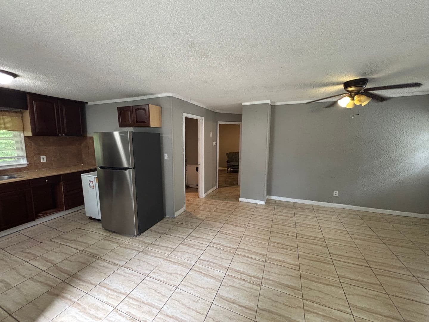 Dallas Apartment: 117/119 Pindal Circle
