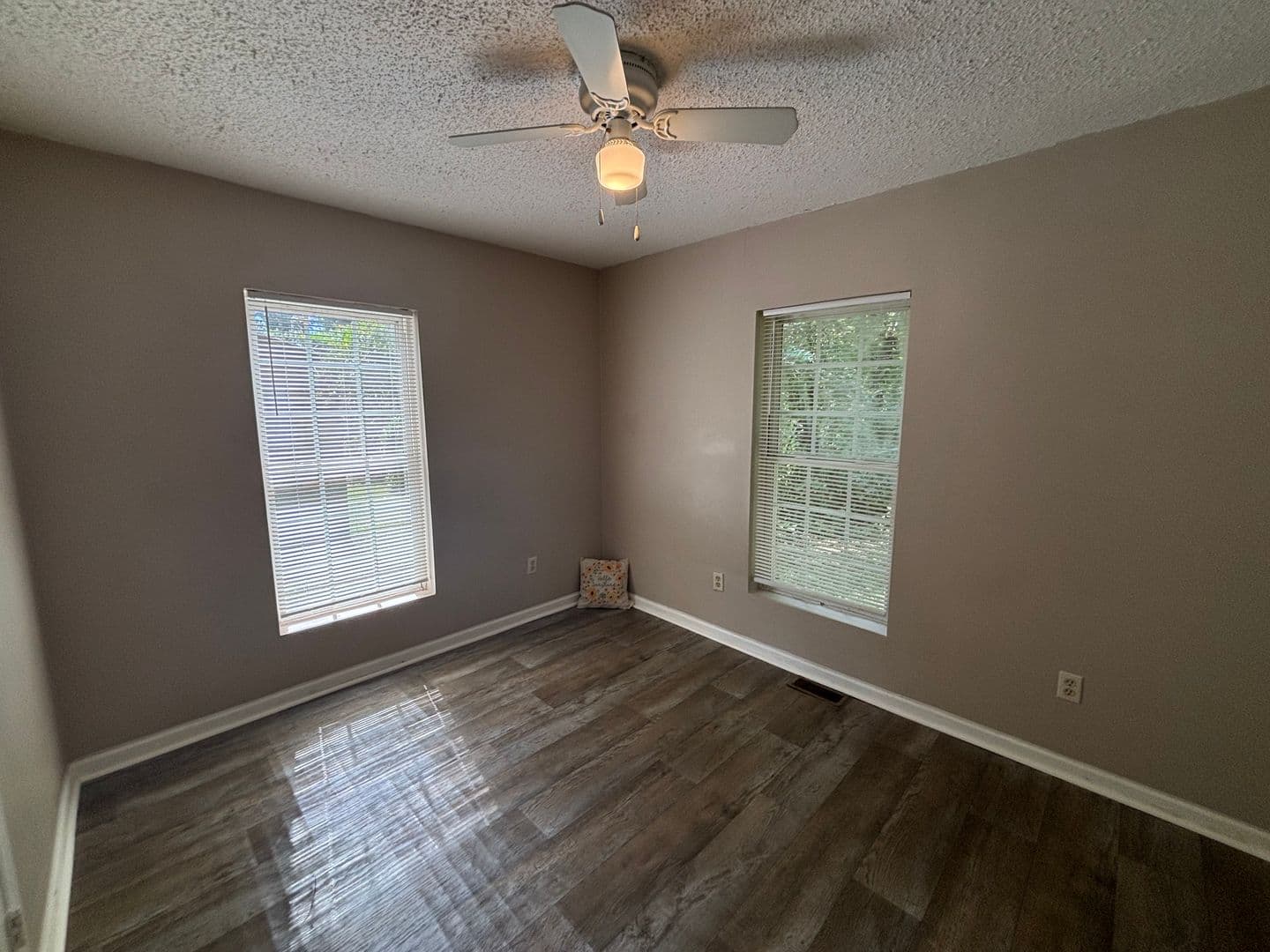 Dallas House: 115 Pindal