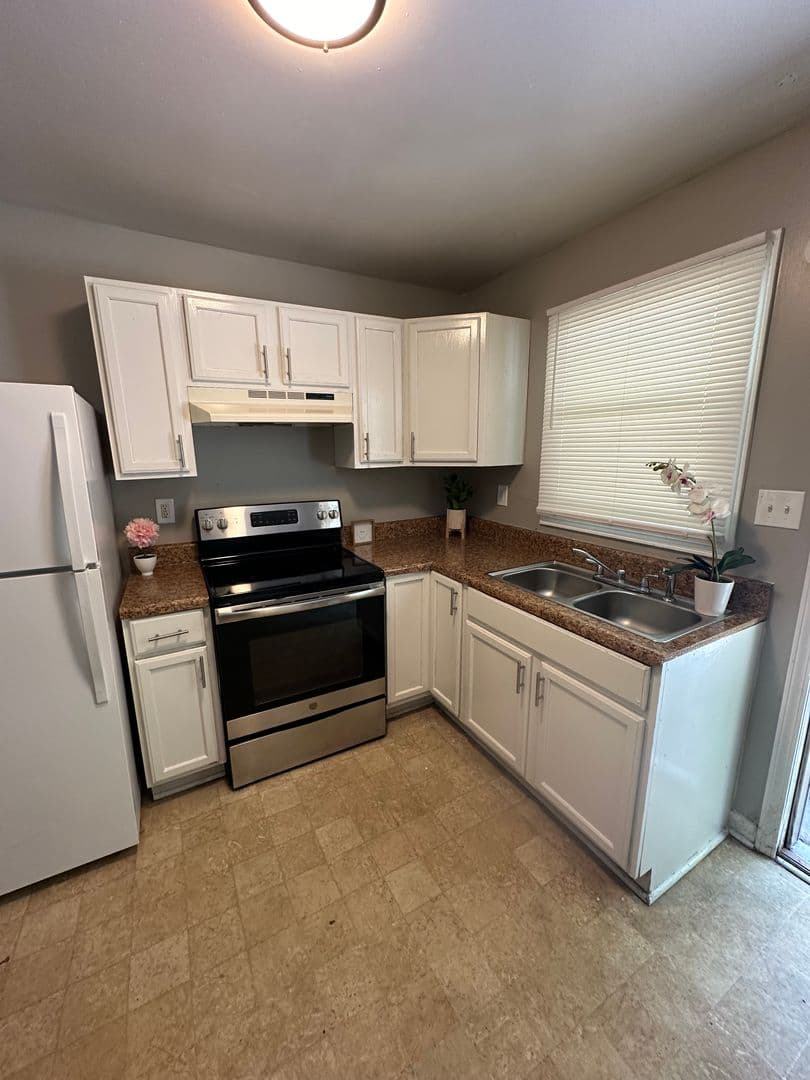 Gastonia Apartment: 610 W 5th