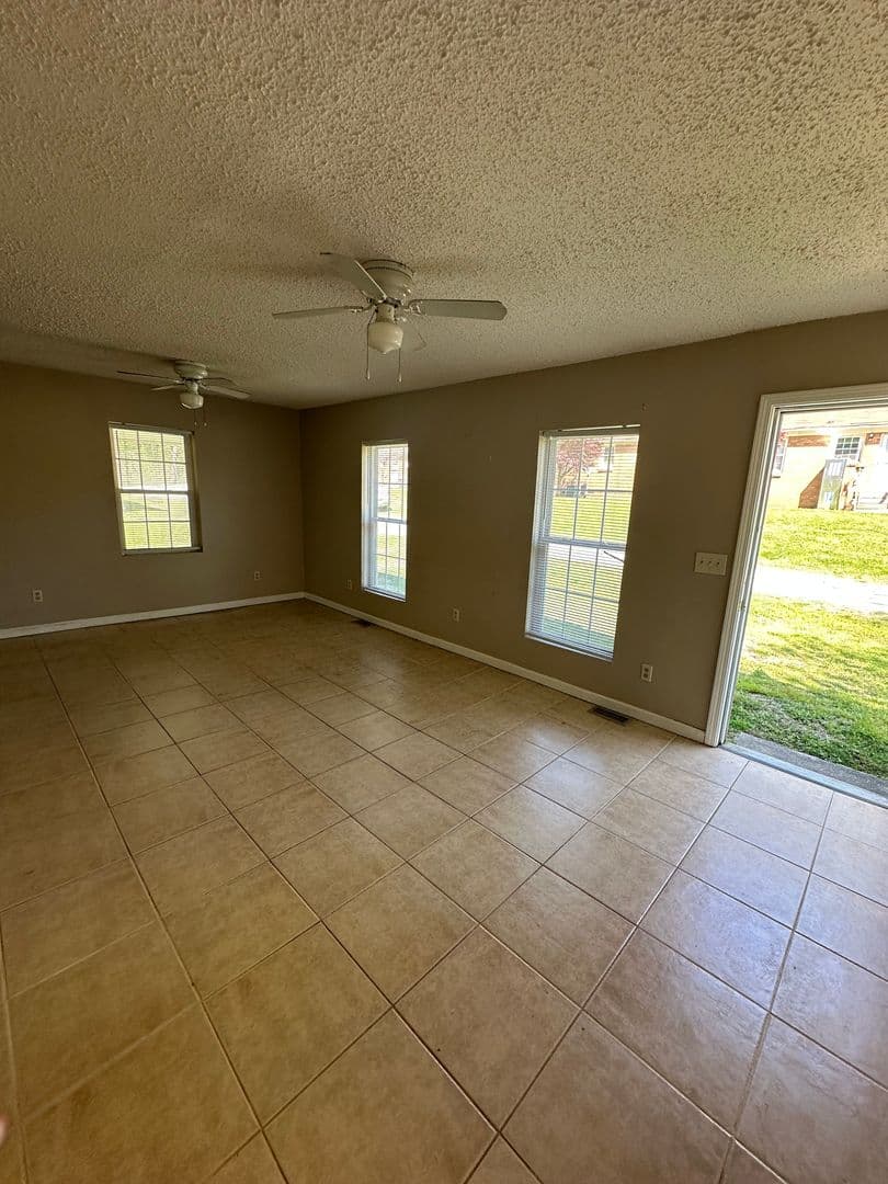 Dallas House: 115 Pindal