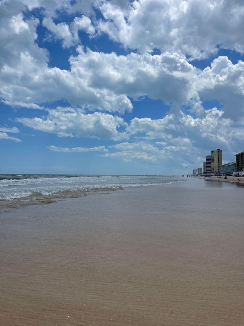 Daytona Beach House: 2700 N Atlantic Ave #910
