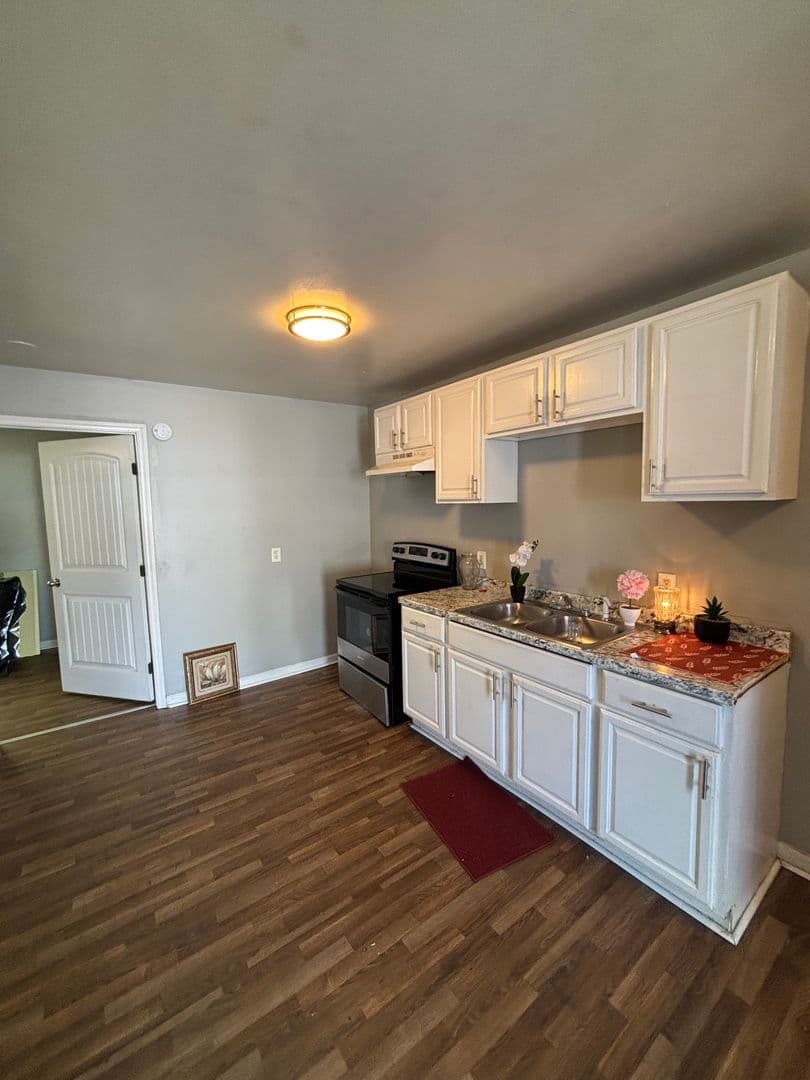 Gastonia Apartment: 310 Osceola St
