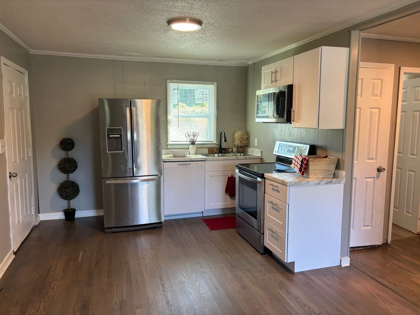 Gastonia House: 215 Sloan Ave