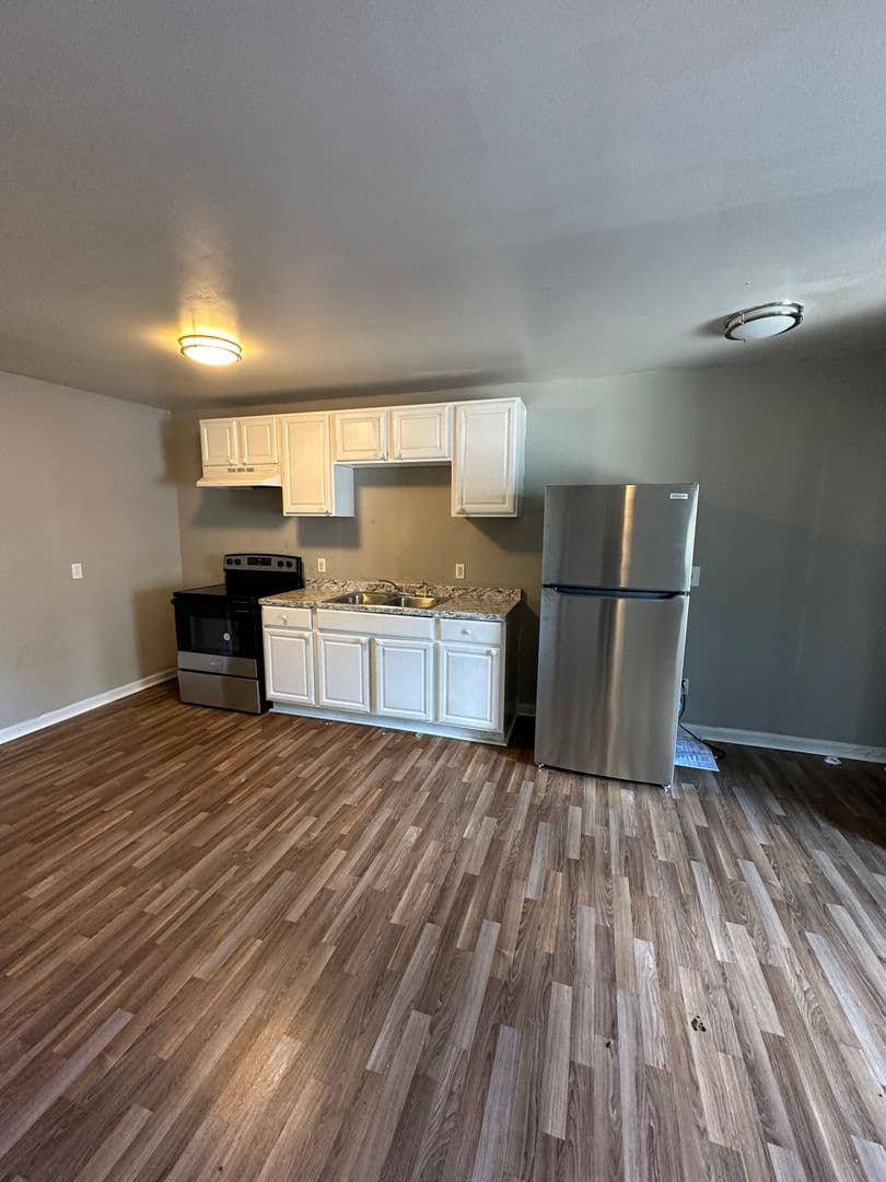 Gastonia Apartment: 310 Osceola St