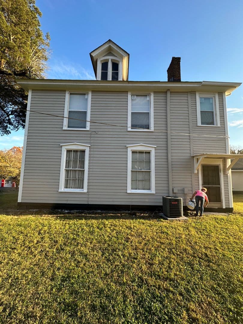 Lincolnton Apartment: 1114 S Aspen