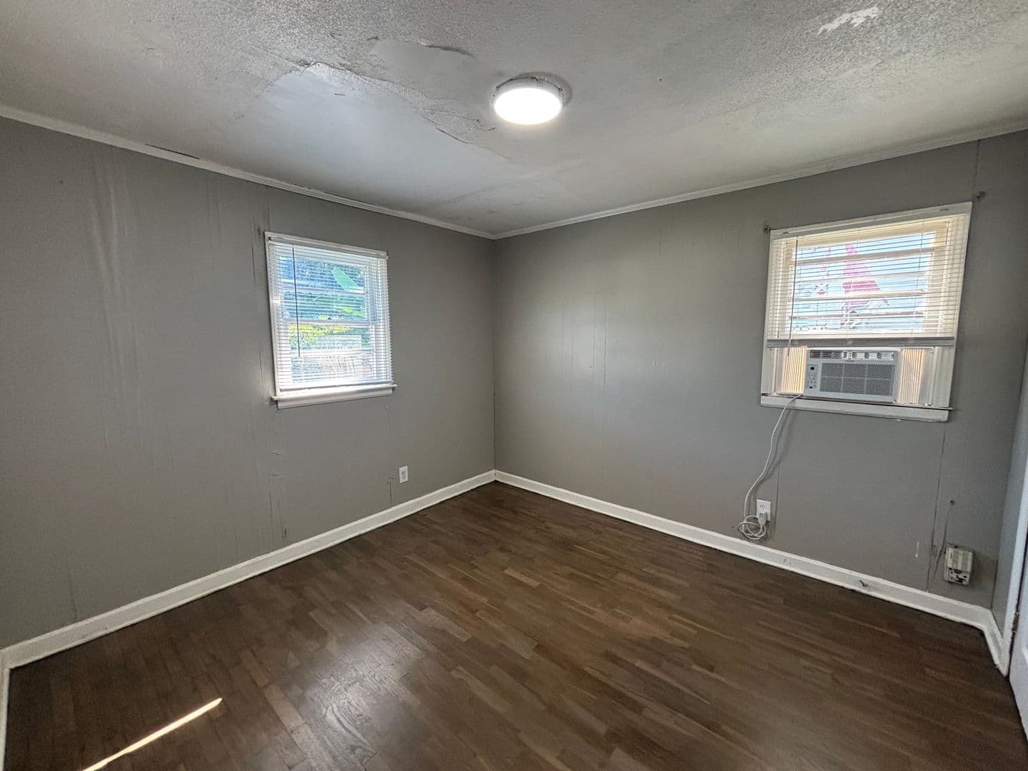 Gastonia House: 215 Sloan Ave