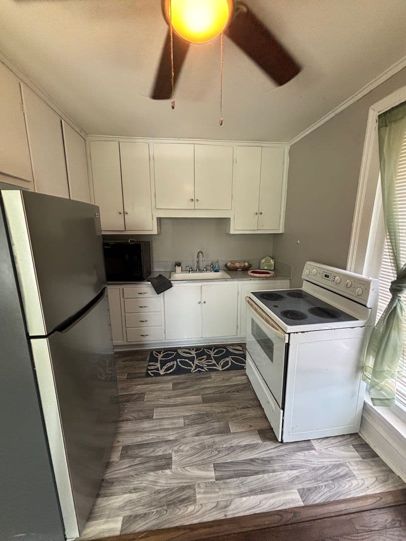 Lincolnton Apartment: 1114 S Aspen