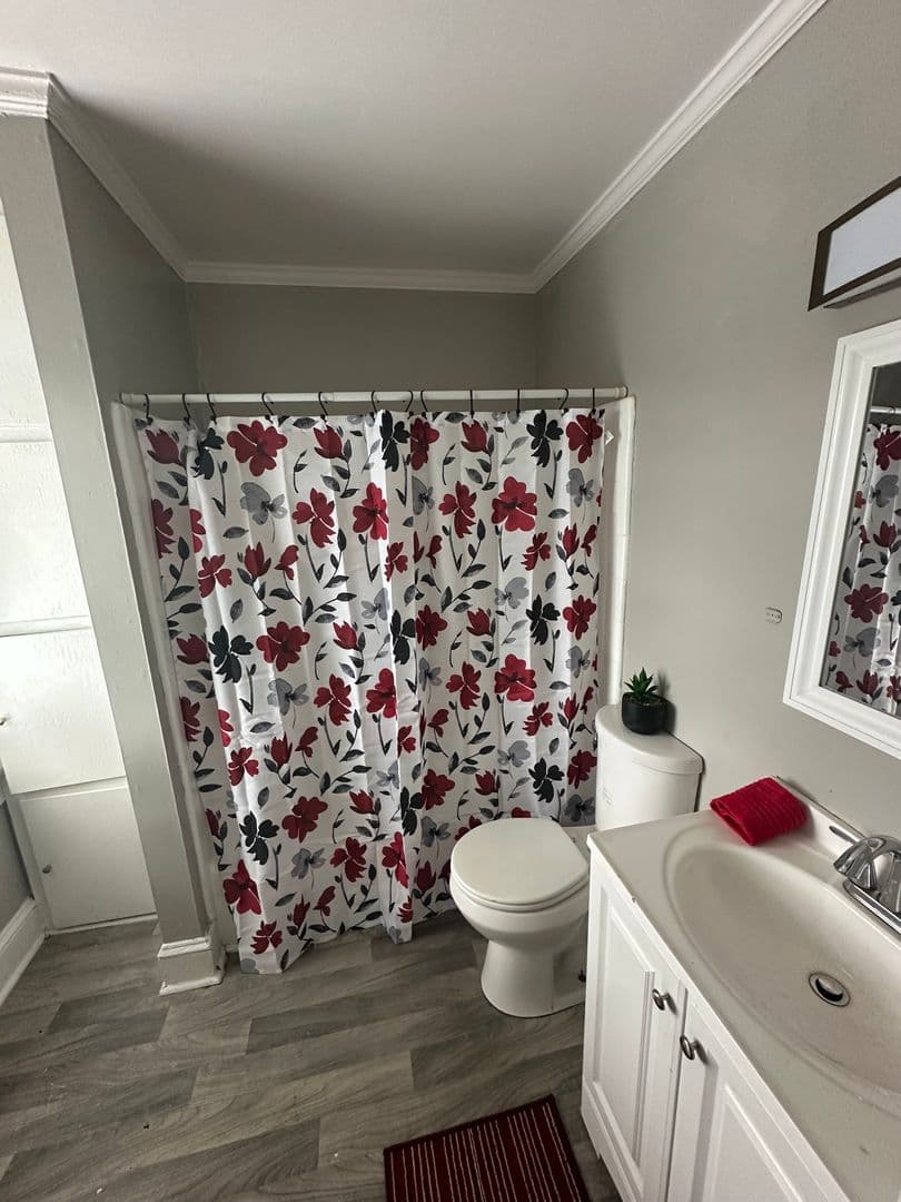 Lincolnton Apartment: 1114 S Aspen