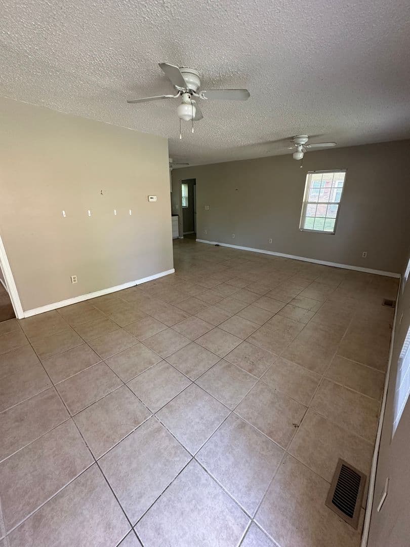 Dallas House: 115 Pindal