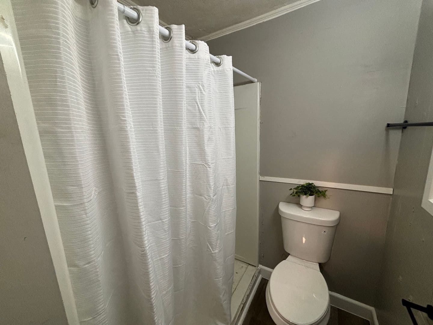 Gastonia House: 215 Sloan Ave